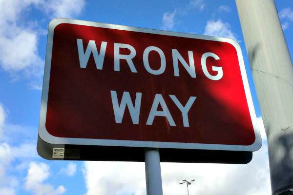 wrong-way squash deception send your opponent the wrong way